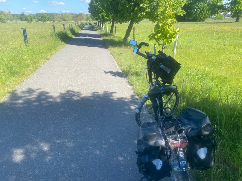 Auf vielen Abschnitten ist der Radweg vorbildlich, nur selten gibt es Wurzelschäden.